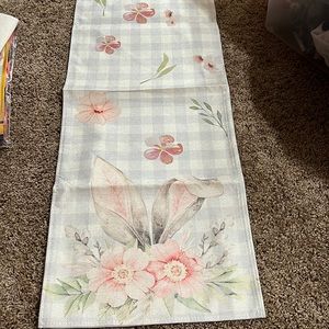 Table runner new